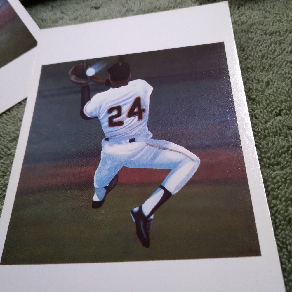 Willie Mays collectable vintage baseball postal card near mint condition